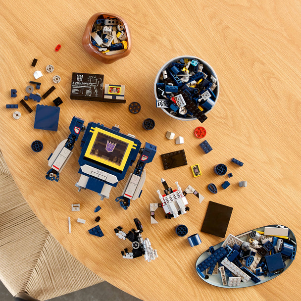Transformers: Soundwave - LEGO® Icons 10358