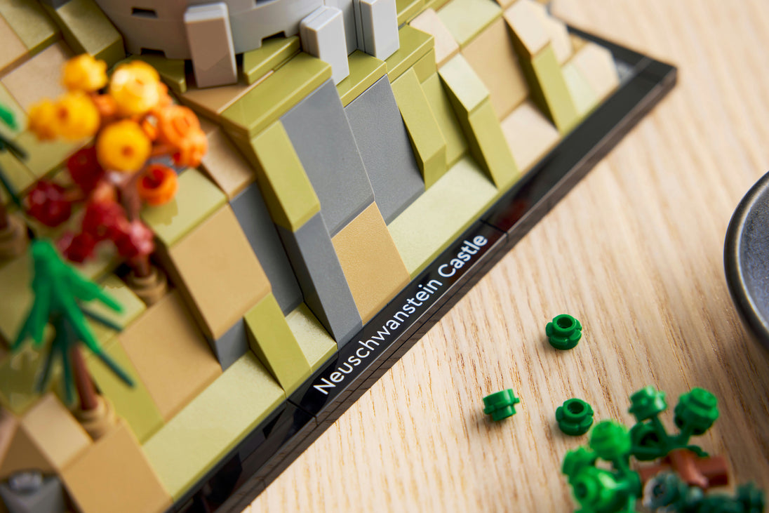 Slot Neuschwanstein - LEGO® Architecture 21063 naamplaatje