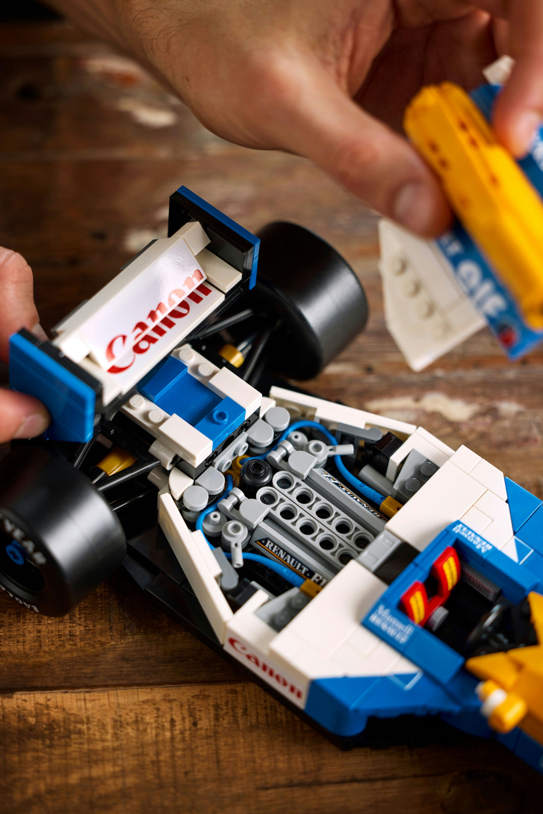 Williams Racing FW14B en Nigel Mansell - LEGO® Icons 10353