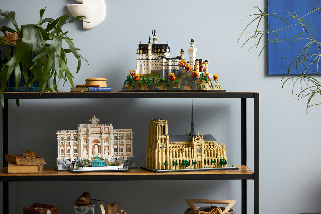 Slot Neuschwanstein - LEGO® Architecture 21063 + trevi fontein + notre dame