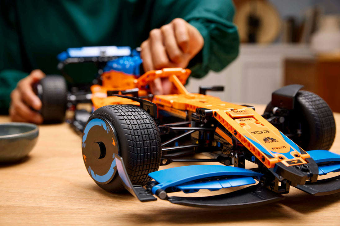 McLaren Formule 1™ Racewagen - LEGO® Technic™ 42141