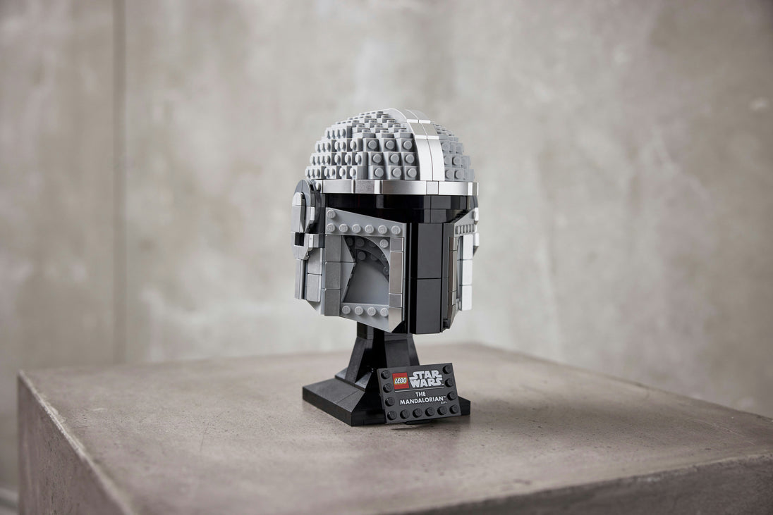 The Mandalorian™ helm - LEGO® Star Wars™ 75328