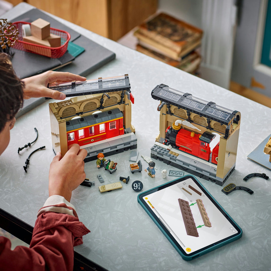 Boekensteun: De Zweinstein™ Express - LEGO® Harry Potter™ 76450